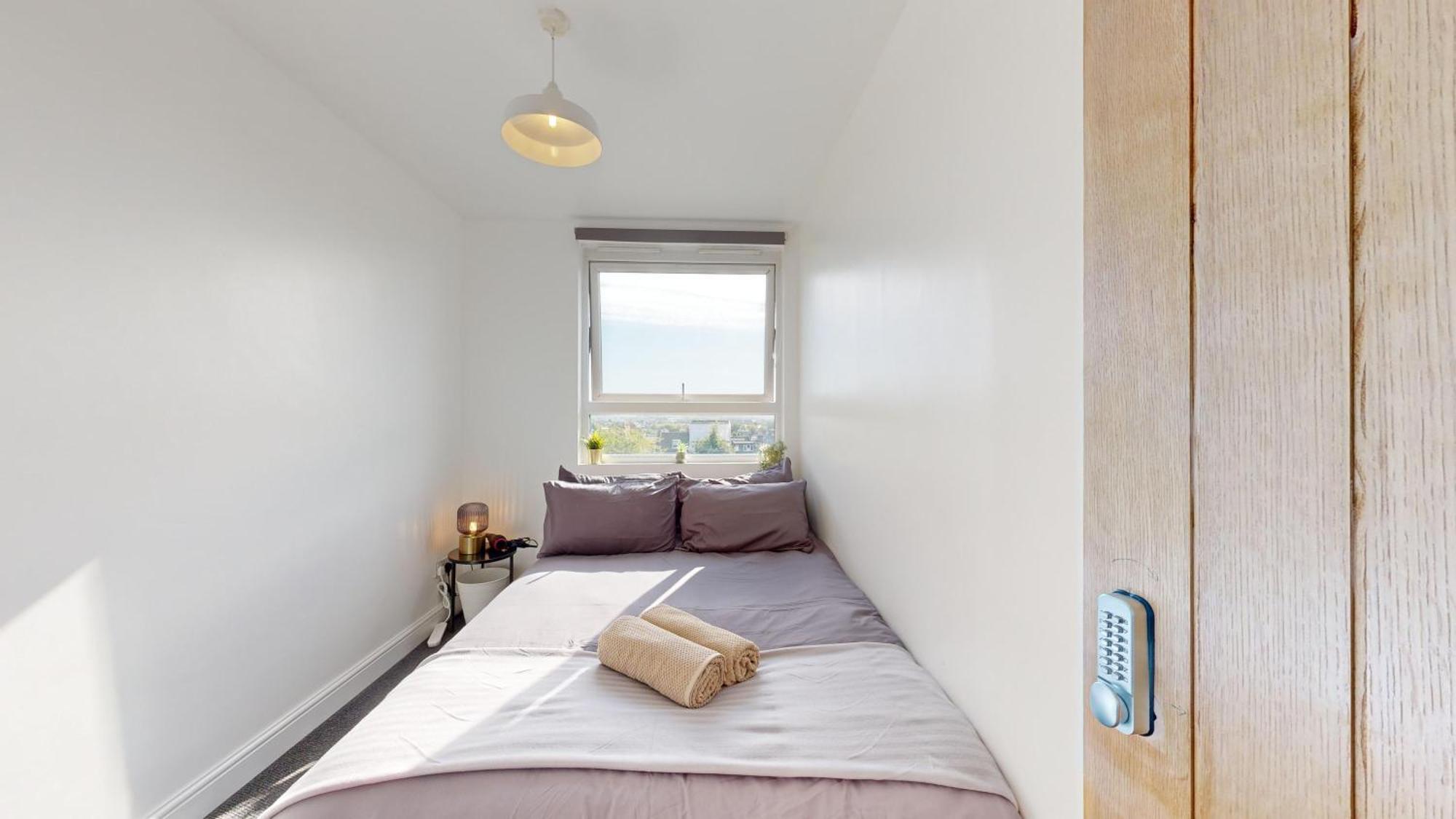 Cozy In Archway- *